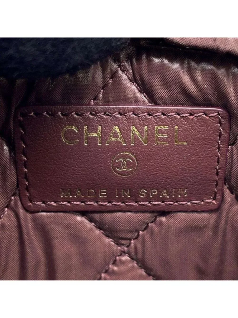 CHANEL authentic classic